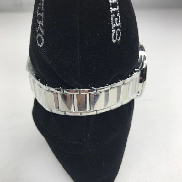 Seiko Silver Ladies Quartz Watch NWOT - Picture 4 of 7
